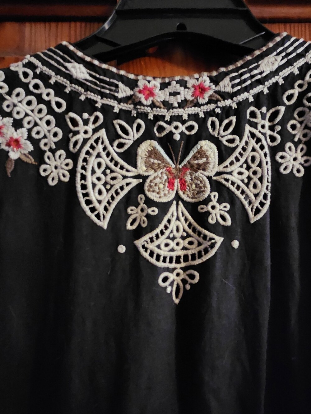 Johnny Was of Los Angeles Black Linen Embroidered Midi Dress - Picture 8 of 9